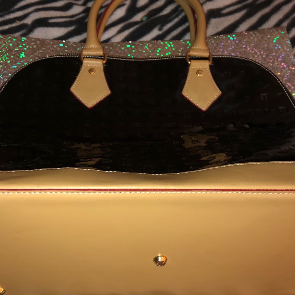 Handbag - Picture 8 of 8